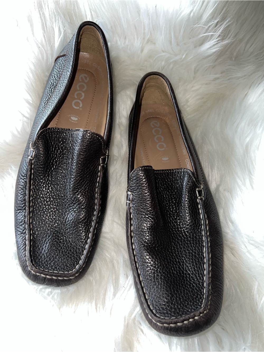 Ecco Brown Pebbled Leather Slip-On Loafers